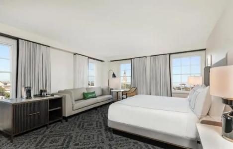 Mills House Charleston, Curio Collection by Hilton - 1