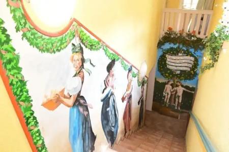 garni Goldene Henne - 10