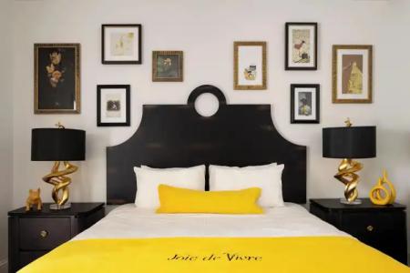 The Vendue, Downtown Art - 37