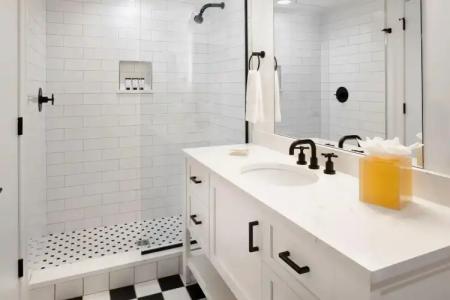 The Vendue, Downtown Art - 28