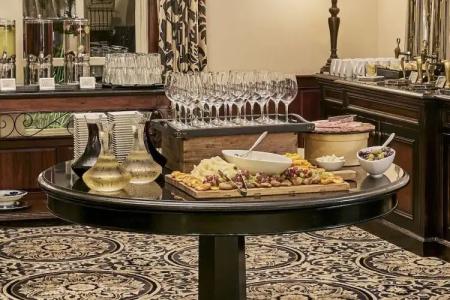 French Quarter Inn - 9