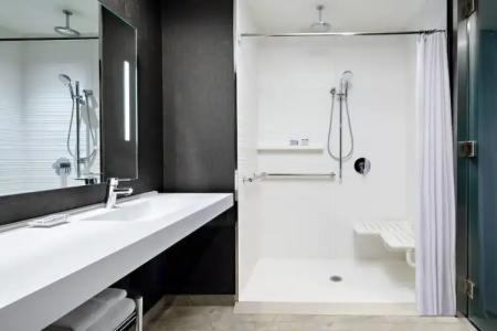 Courtyard Grand Rapids Downtown - 7