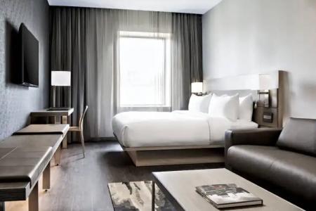 Courtyard Grand Rapids Downtown - 2