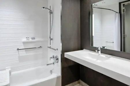 Courtyard Grand Rapids Downtown - 9