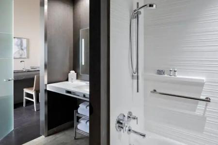 Courtyard Grand Rapids Downtown - 8