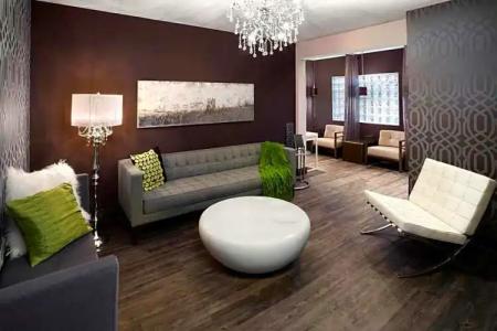 Four Points by Sheraton & Suites Calgary West - 30