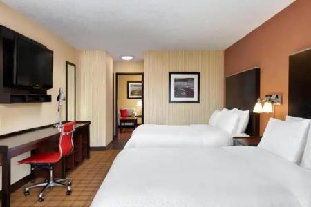 Four Points by Sheraton & Suites Calgary West - 45