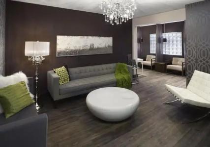 Four Points by Sheraton & Suites Calgary West - 5