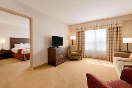 Country Inn & Suites by Radisson, Calgary-Northeast - 44