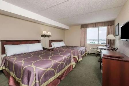 Super 8 by Wyndham Mississauga - 105