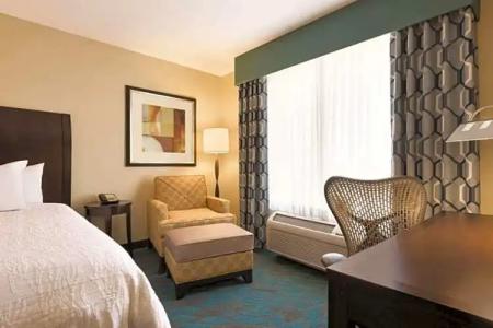 Hilton Garden Inn Fargo - 44