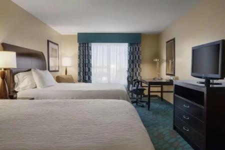 Hilton Garden Inn Fargo - 34