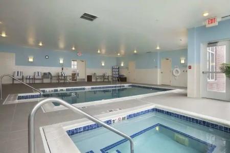 Hilton Garden Inn Fargo - 16