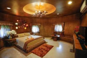 Timberland and Fruit Resort, Suan Phung