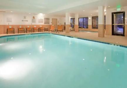 Courtyard Salt Lake City Airport - 13