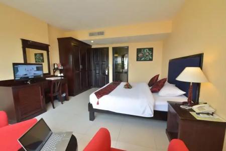 Almond Sothearos - 70