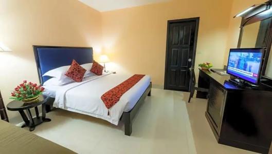 Almond Sothearos - 81