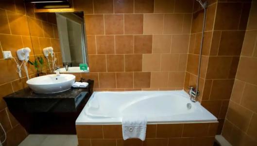 Almond Sothearos - 9