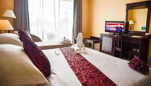 Almond Sothearos - 79