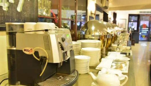 Almond Sothearos - 21