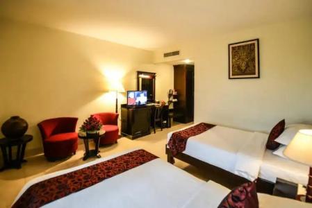 Almond Sothearos - 32