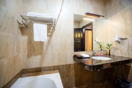 Almond Sothearos - 69