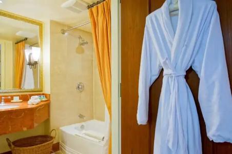 Monterey Plaza & Spa - 6