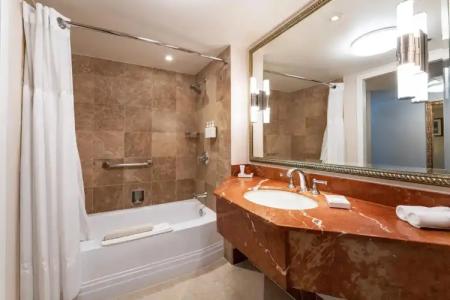 Monterey Plaza & Spa - 34