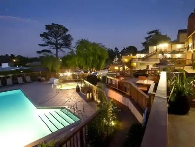 Mariposa Inn and Suites - 9