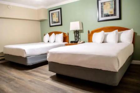 Travelodge by Wyndham Monterey Bay - 2