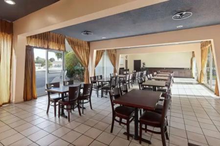 Travelodge by Wyndham Monterey Bay - 20