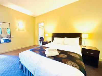 Comfort Inn & Suites City Views - 4