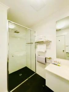 Quality Inn & Suites The Menzies - 46