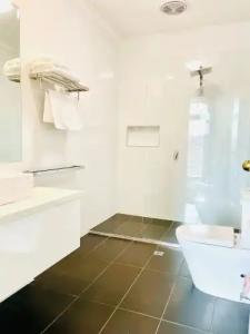 Quality Inn & Suites The Menzies - 74