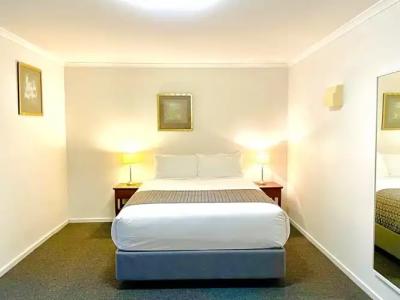 Quality Inn & Suites The Menzies - 135