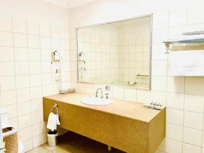 Quality Inn & Suites The Menzies - 26