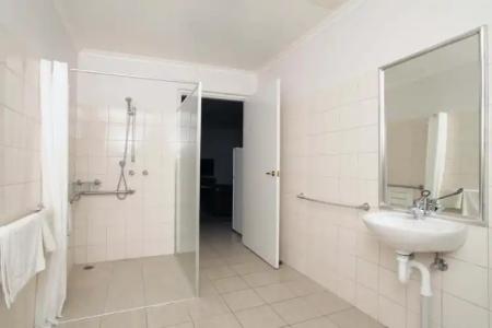 Quality Inn & Suites The Menzies - 120