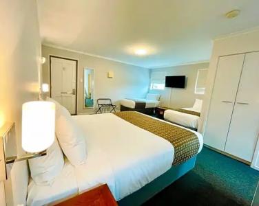 Quality Inn & Suites The Menzies - 90