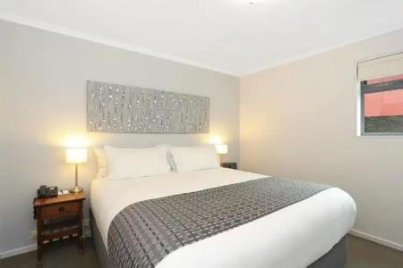 Quality Inn & Suites The Menzies - 126