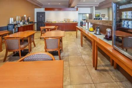 Quality Inn & Suites - 36