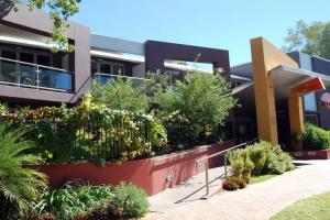 Stay at Alice Springs Hotel, Alice Springs