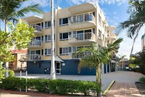 Cheltenham Apartments, Caloundra