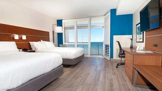 Holiday Inn Express & Suites Panama City Beach Beachfront by IHG - 131