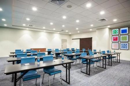 Holiday Inn Express & Suites Panama City Beach Beachfront by IHG - 44
