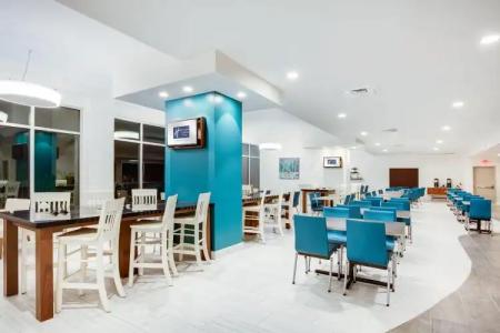 Holiday Inn Express & Suites Panama City Beach Beachfront by IHG - 43