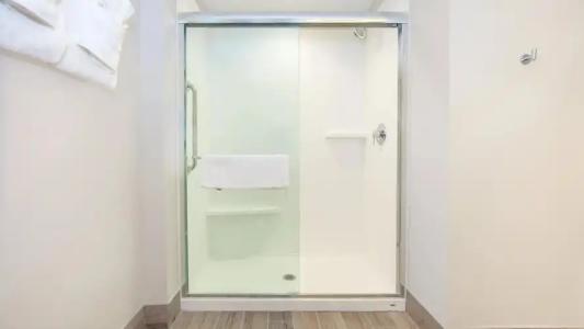 Holiday Inn Express & Suites Panama City Beach Beachfront by IHG - 47