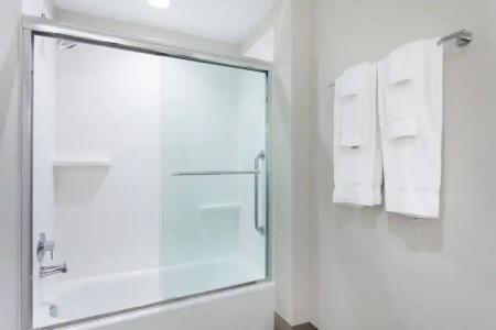 Holiday Inn Express & Suites Panama City Beach Beachfront by IHG - 87