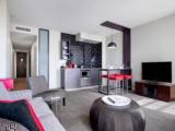 Suite with balcony and with park view