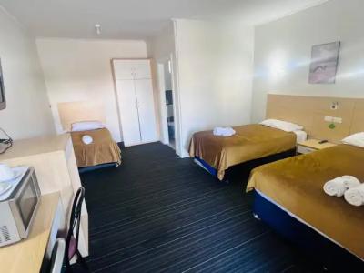 Jacksons Motor Inn - 2