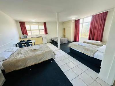 Jacksons Motor Inn - 3